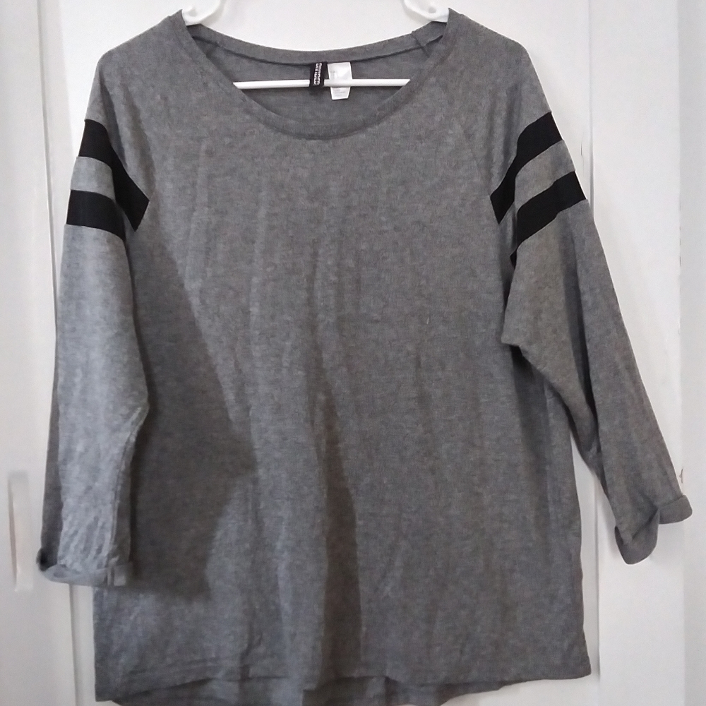 Divided H&M Shirt - Picture 8 of 11